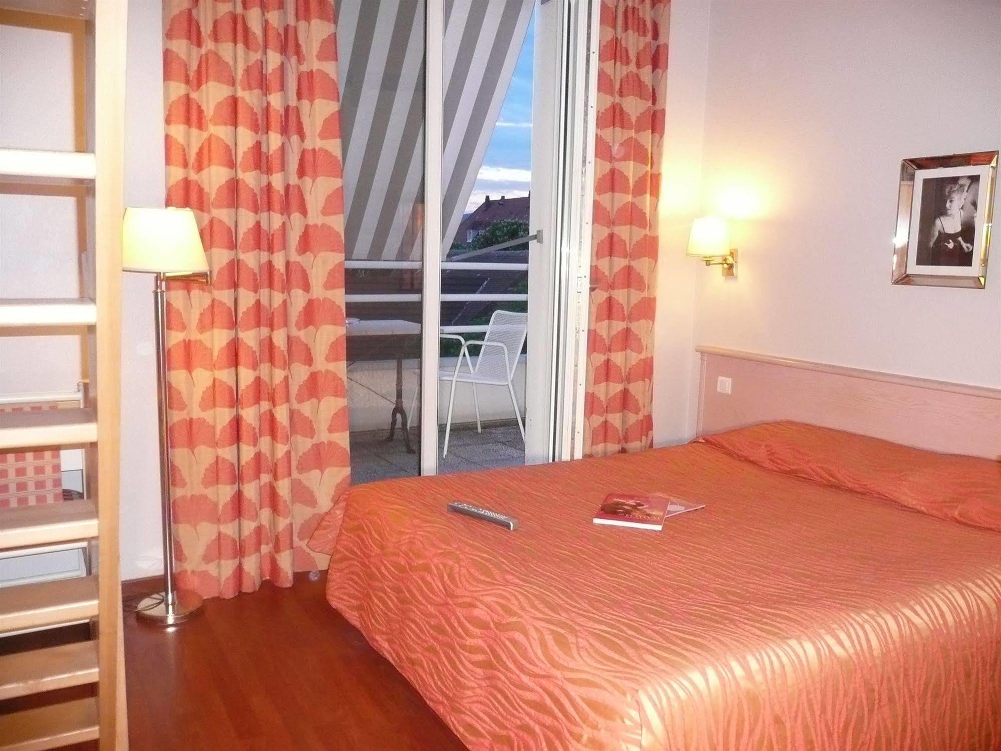 Logis Hotel Beausejour Colmar Bagian luar foto